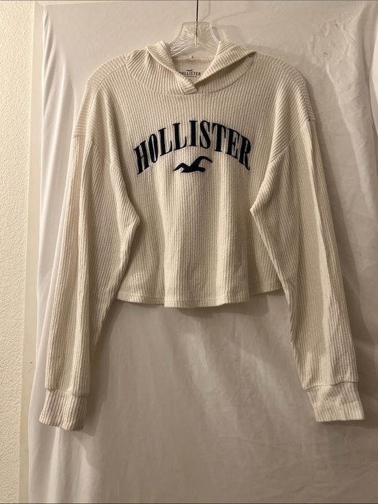 Hollister Tops - Hollister Cream Ribbed Cropped Hoodie with Navy Logo